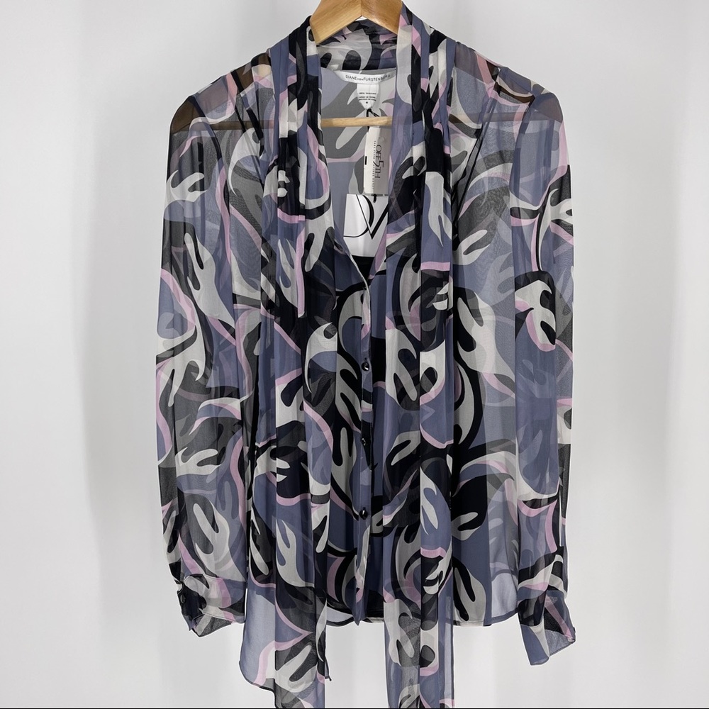 DVF silk necktie Blouse and Cami, Sz 6